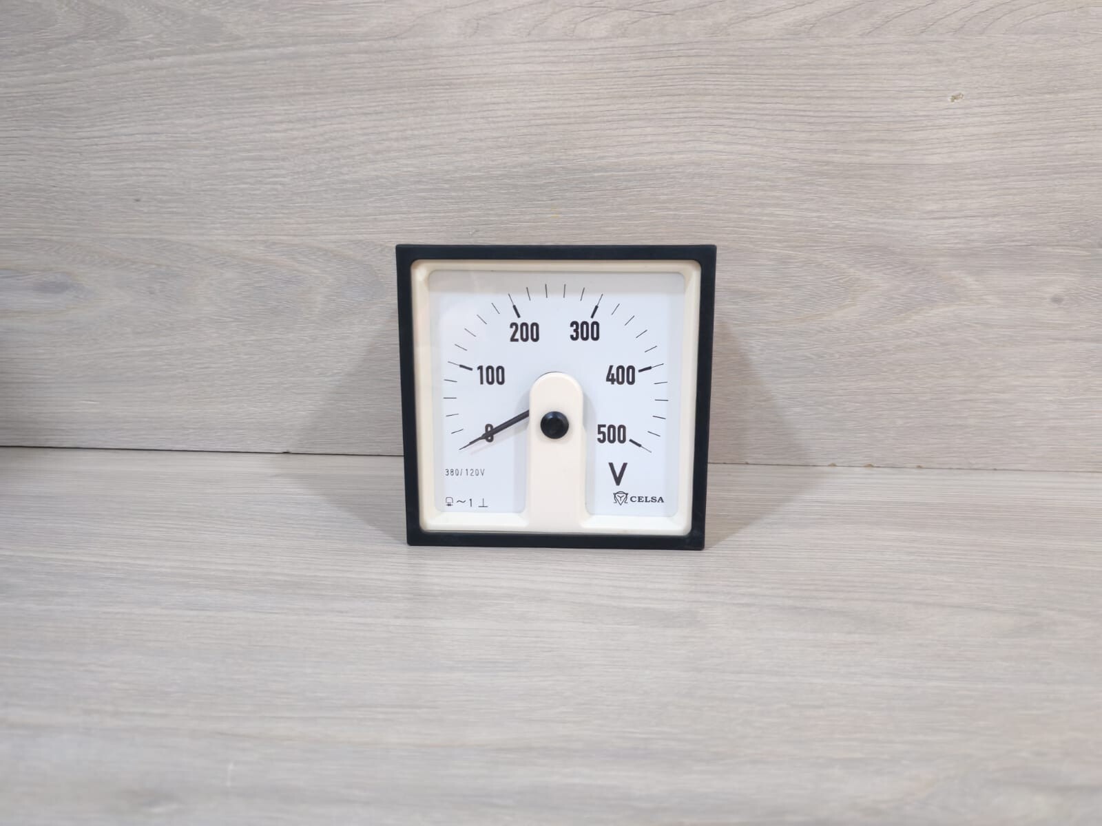 Celsa 0...500V Voltage Analogue Panel Meter 380/120V