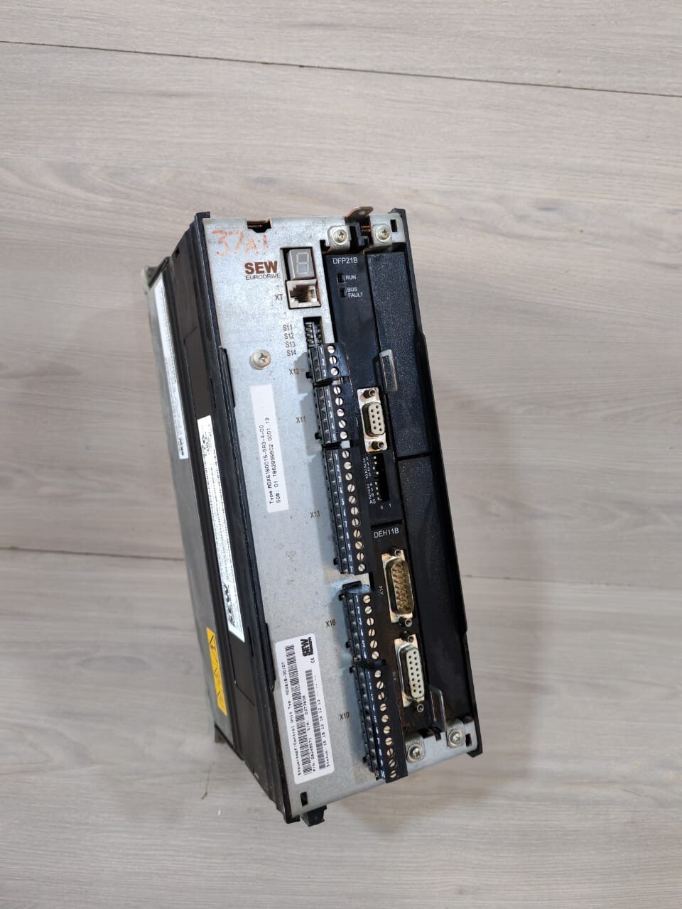 SEW Eurodrive MDX61B0015-5A3-4-00 SEW EURODRIVE MDX61B0015-5A3-4-00 / MDX61B-00 MOVIDRIVE 4