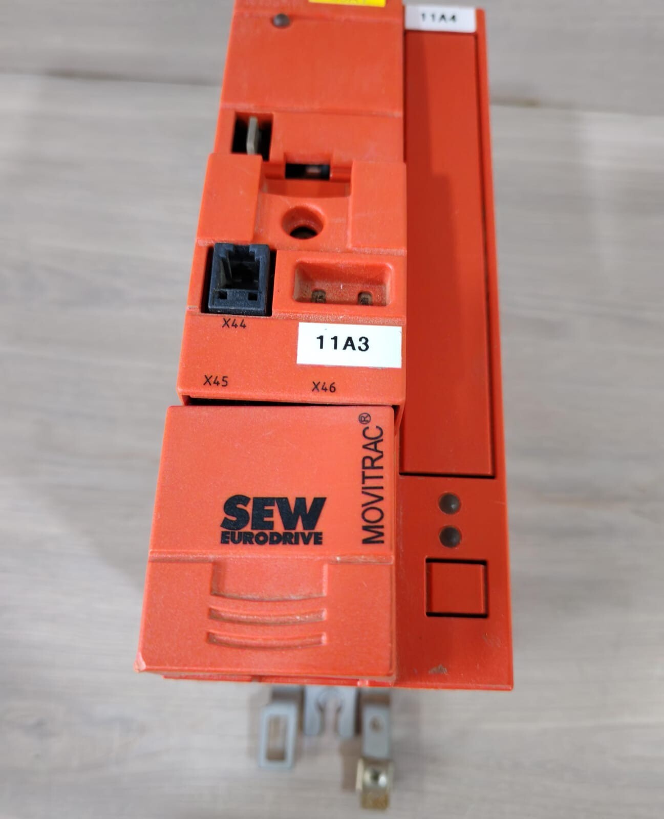 SEW Eurodrive MC07B0015-5A3-4-00 SEW EURODRIVE MC07B0015-5A3-4-00/ FI011B MOVITRAC B 2