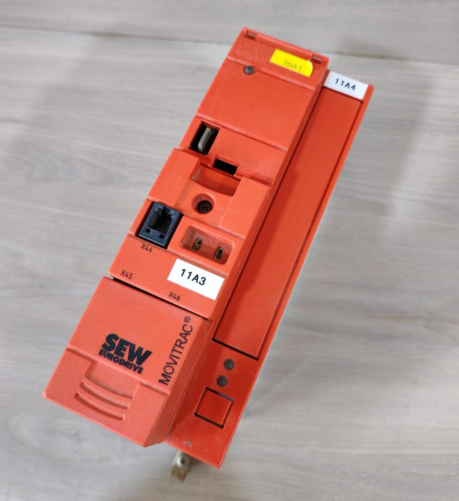 SEW Eurodrive MC07B0015-5A3-4-00 SEW EURODRIVE MC07B0015-5A3-4-00/ FI011B MOVITRAC B 4