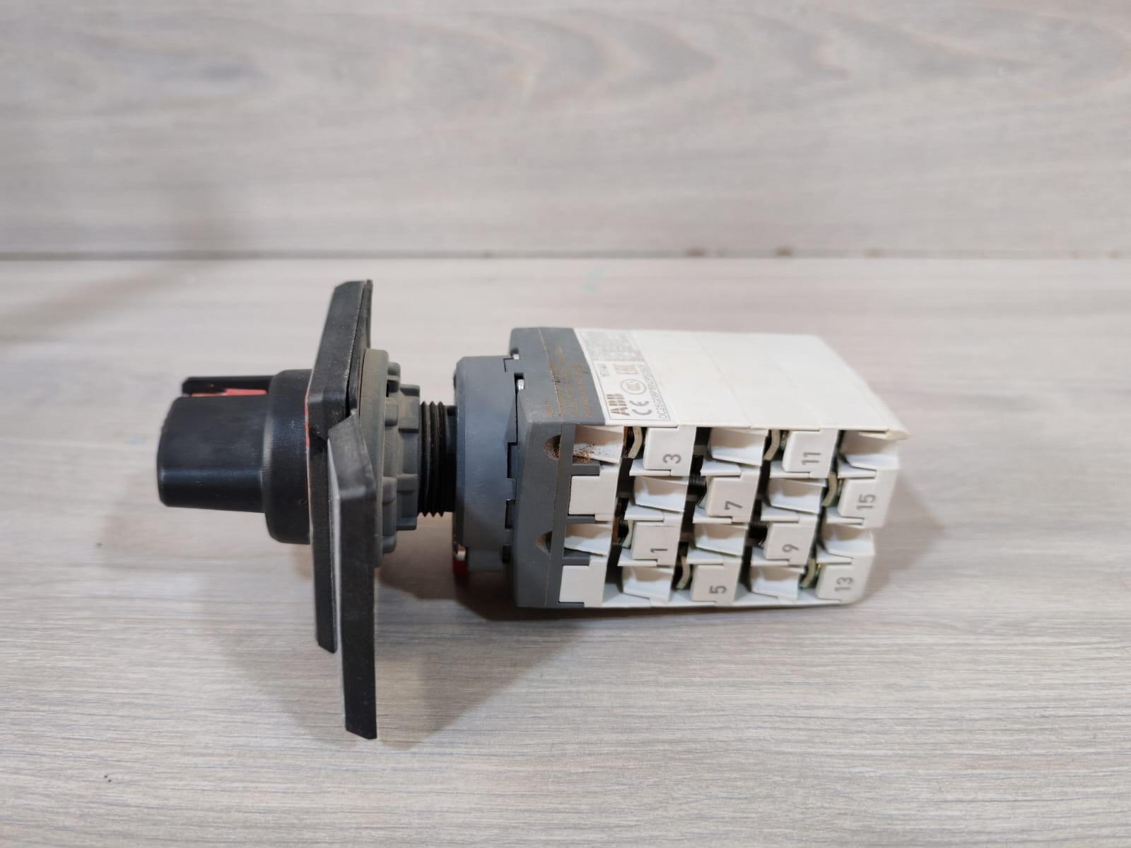 ABB OC25G08P1BN0PS05OF ABB OC25G08P1BN0PS05OF Cam Switch OC25 Series 10