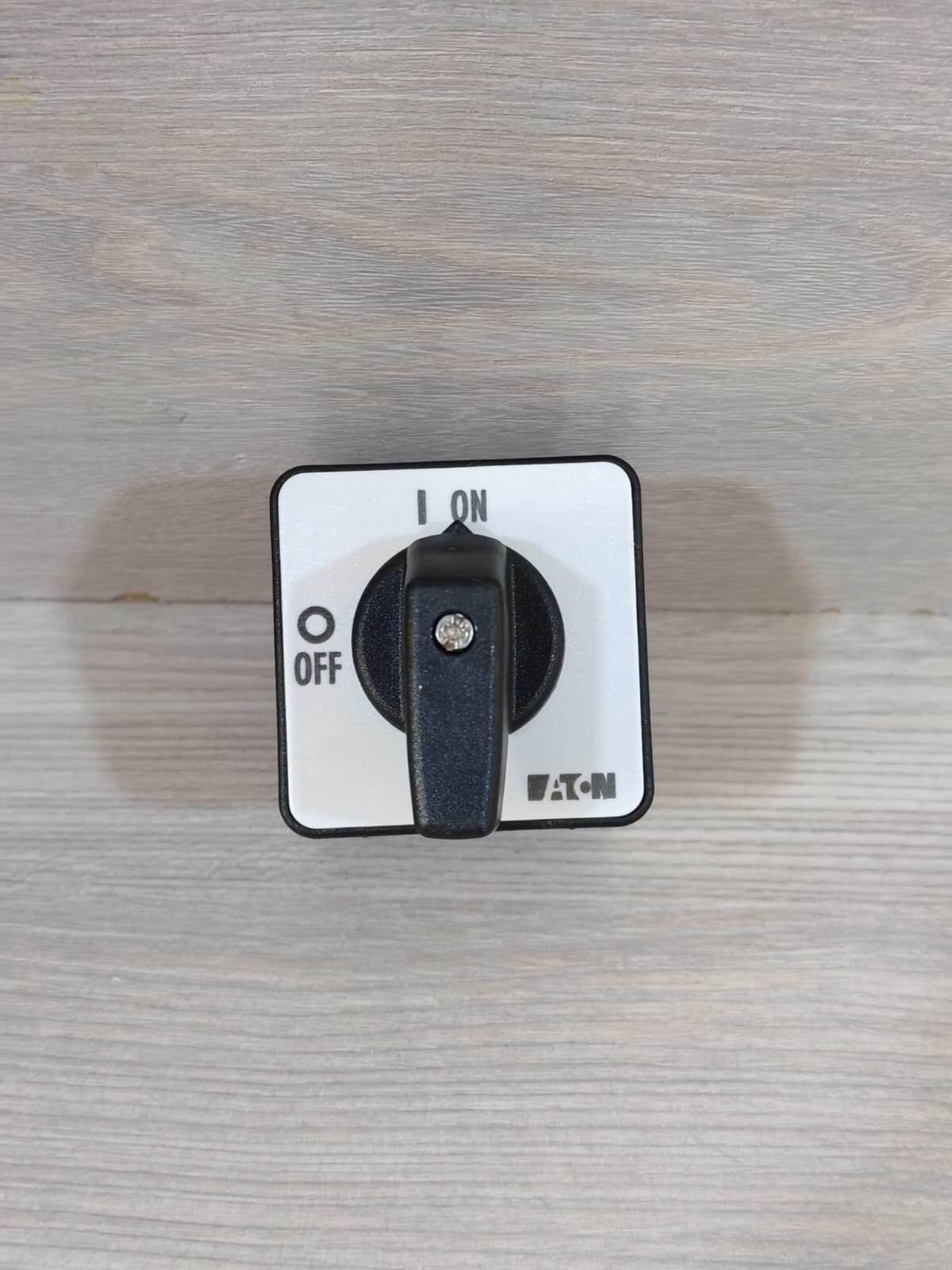 Eaton T0-1-102 Eaton T0-1-102 On/Off Switch 2