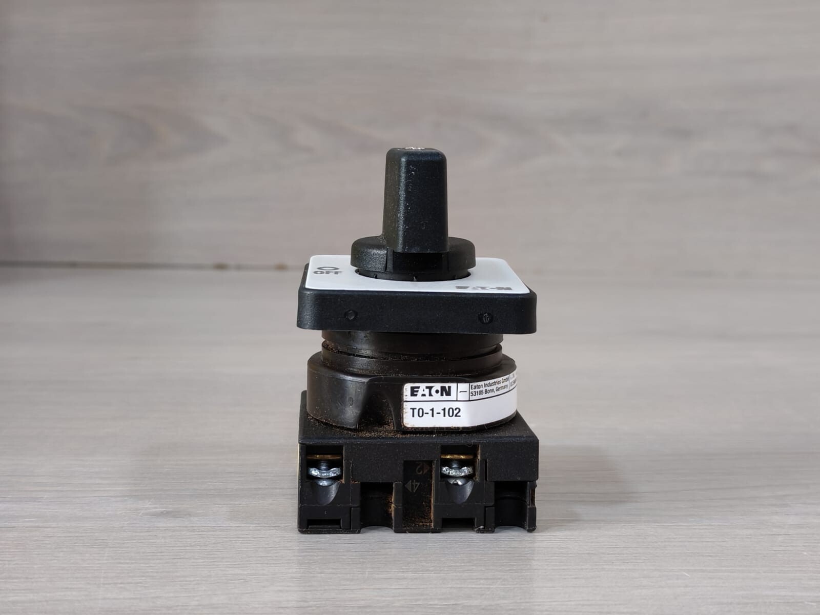 Eaton T0-1-102 Eaton T0-1-102 On/Off Switch 4