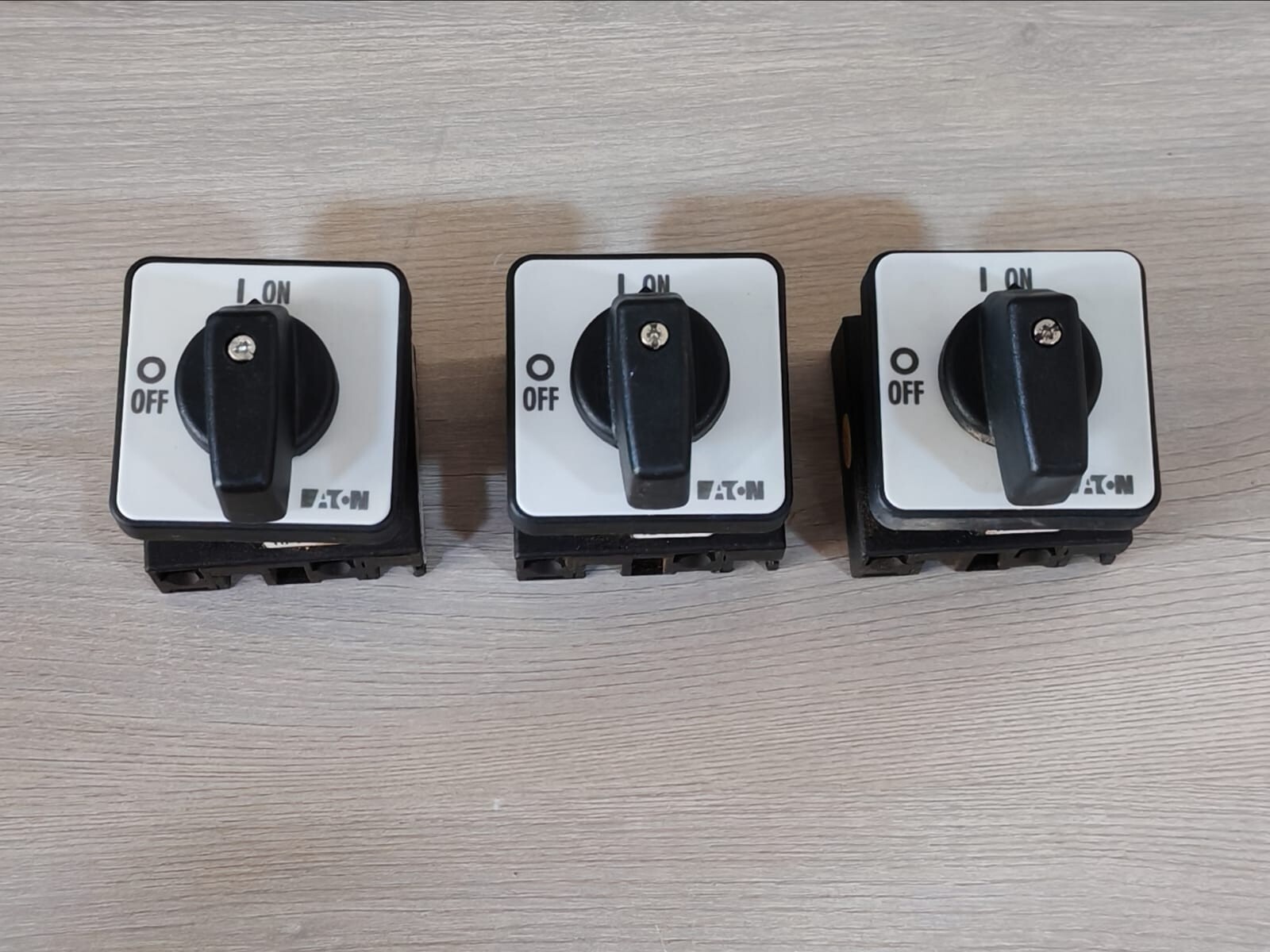 Eaton T0-1-102 On/Off Switch