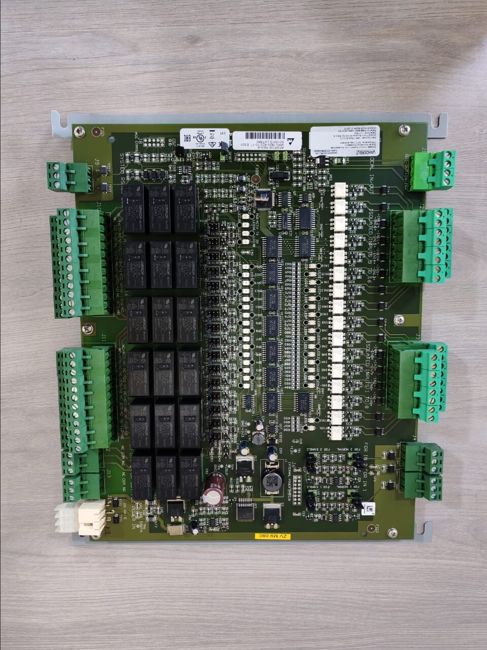 VANDERBILT AFO5100 VANDERBILT AFO5100 Rev. A ACCESS CONTROL UNIT MAIN BOARD V6FL7820-8CC10 3
