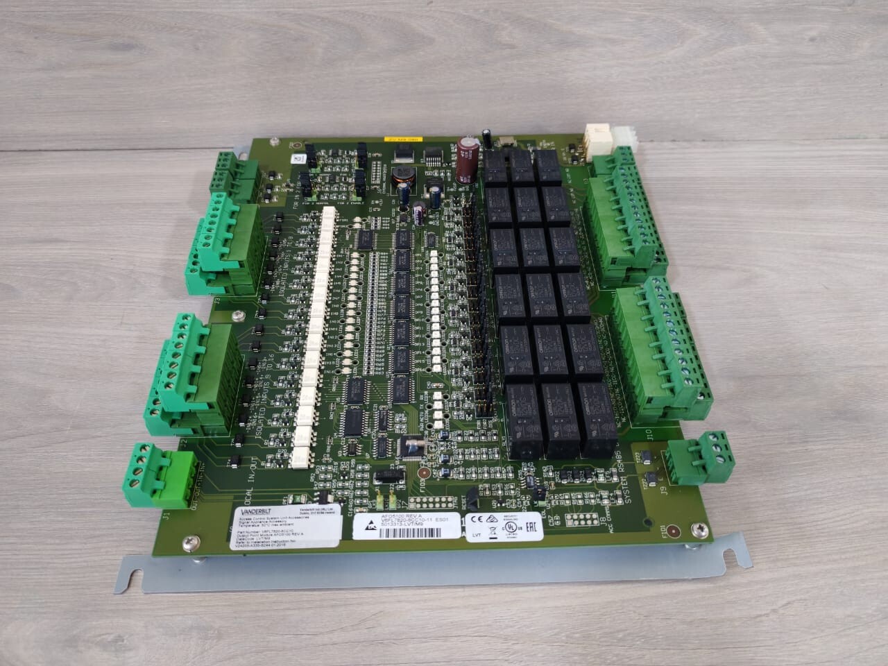 VANDERBILT AFO5100 VANDERBILT AFO5100 Rev. A ACCESS CONTROL UNIT MAIN BOARD V6FL7820-8CC10 7