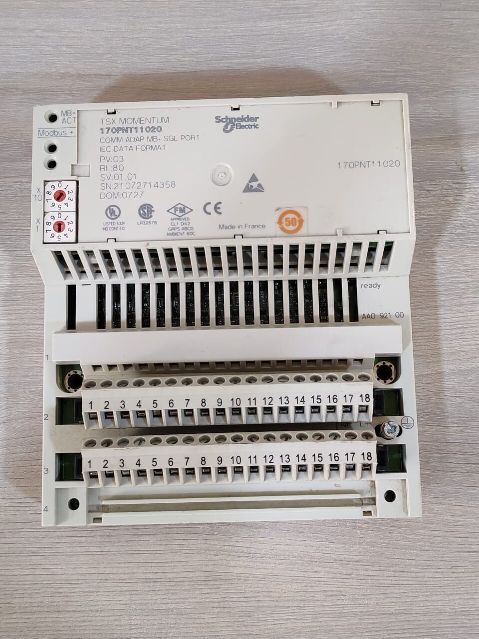 Schneider Electric 170PNT11020 Schneider Electric 170PNT11020 TSX Momentum Comm Adapter with Base 170AAO92100 3