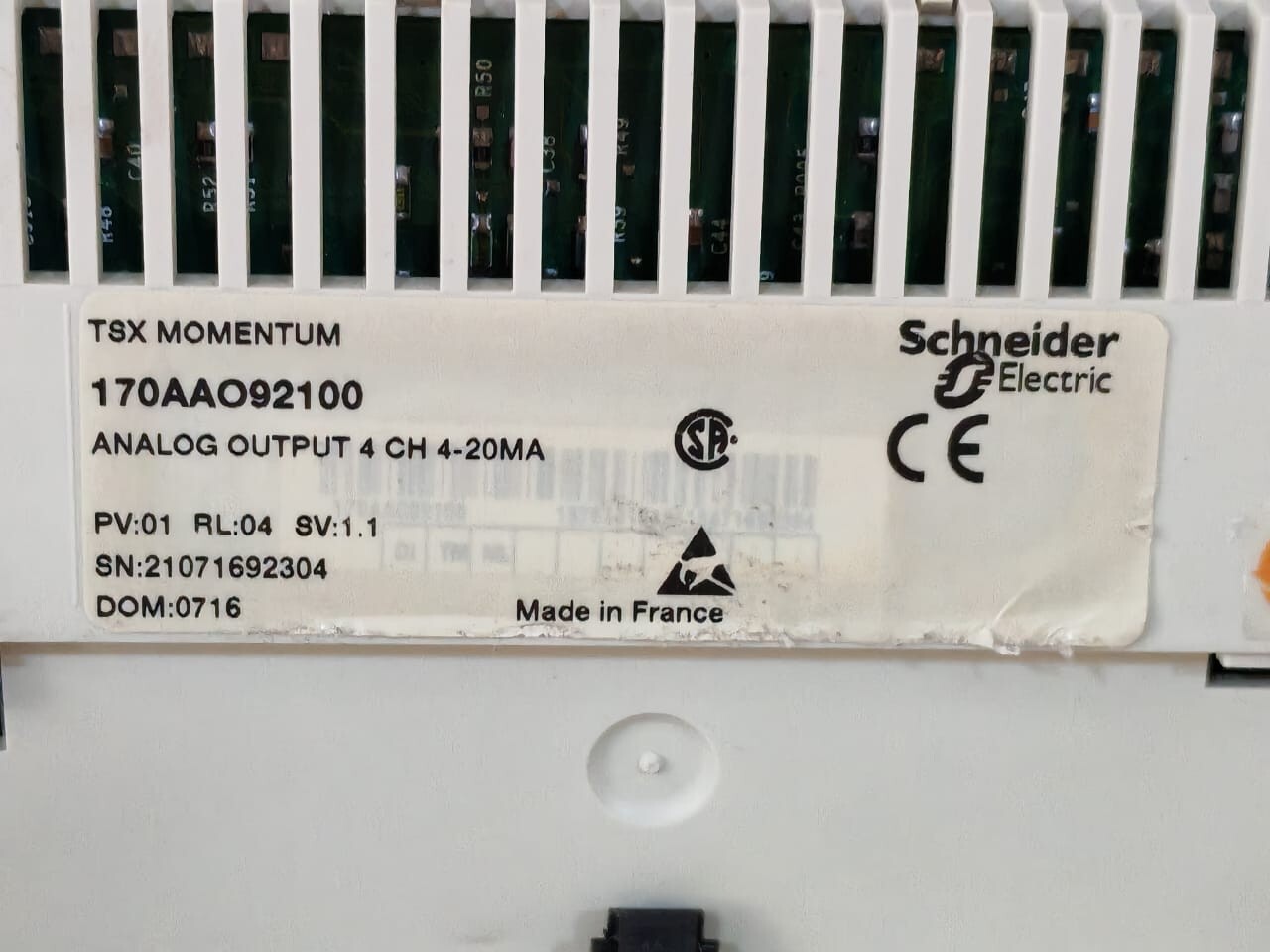 Schneider Electric 170PNT11020 Schneider Electric 170PNT11020 TSX Momentum Comm Adapter with Base 170AAO92100 5