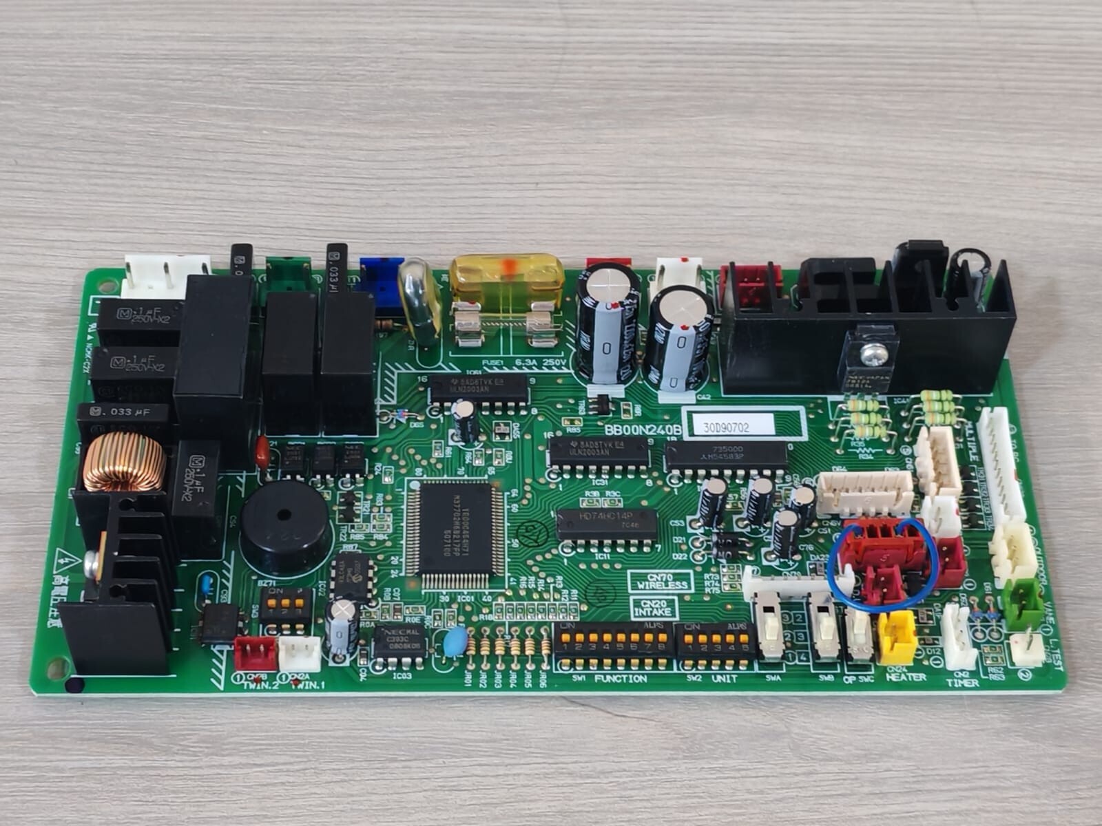 Mitsubishi Electric BB00N240B MITSUBISHI ELECTRIC T7W27K310 CONTROLLER BOARD - WITH FILTHY BOX 3