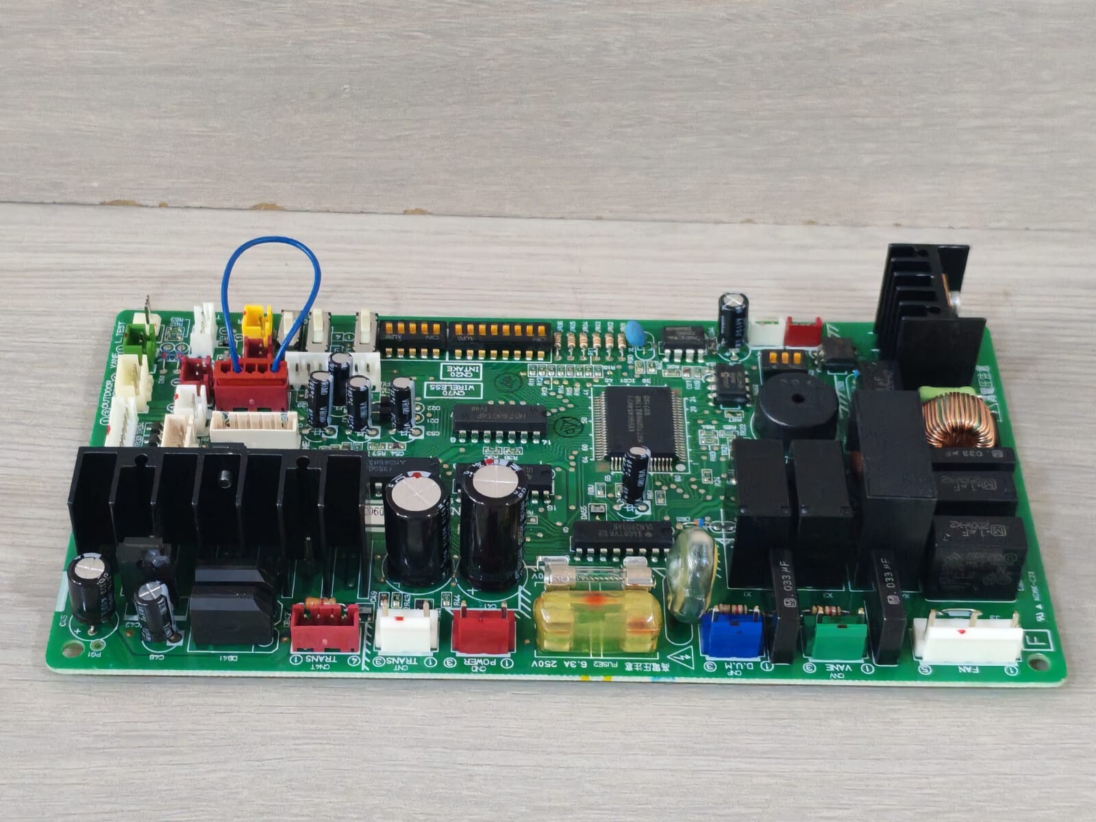 Mitsubishi Electric BB00N240B MITSUBISHI ELECTRIC T7W27K310 CONTROLLER BOARD - WITH FILTHY BOX 4