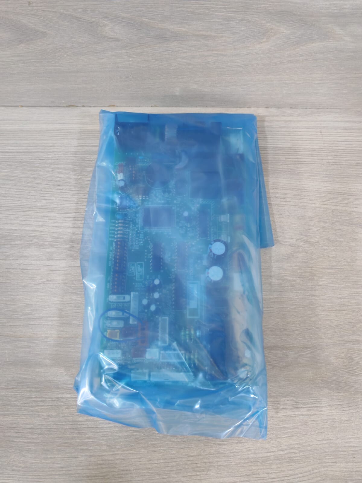 Mitsubishi Electric BB00N240B MITSUBISHI ELECTRIC T7W27K310 CONTROLLER BOARD - WITH FILTHY BOX 8