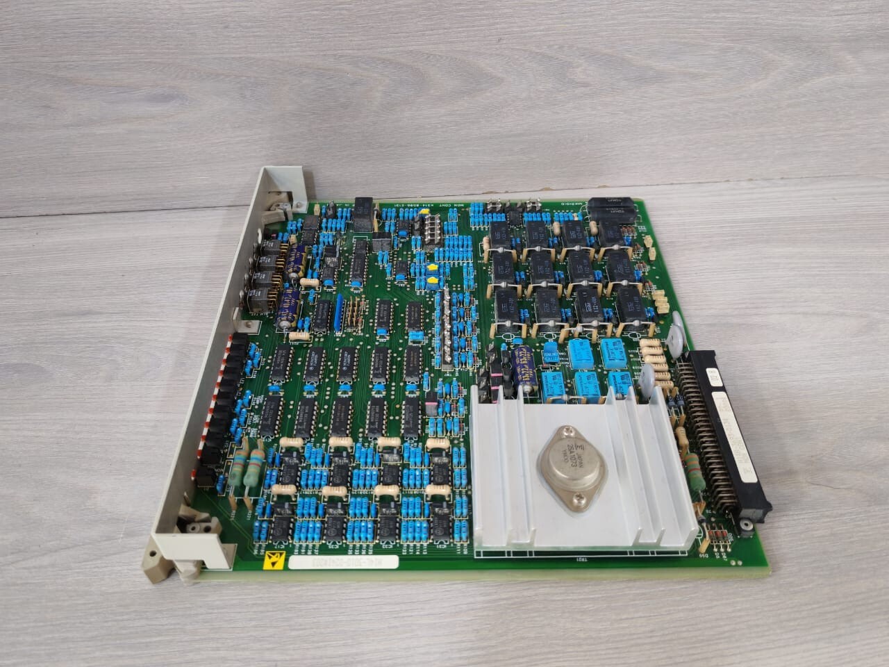 Monitor KS14-8596-E131 KS14-8596-E131 Spare For Fujitsu Monitor Control Unit PCB Board 9