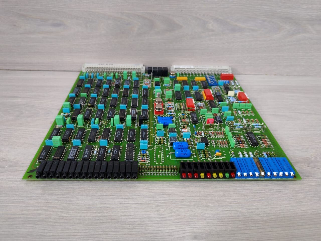 Unbranded HUSV400614P1 / HUSV400614P2 HUSV400614P1 / HUSV400614P2 AEND: B BYP Mother Board 4