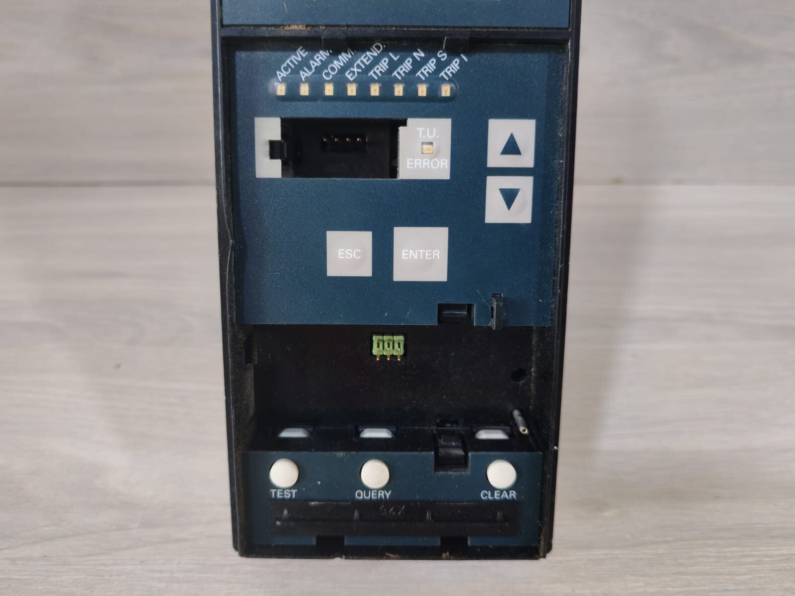 Siemens ETU76B SIEMENS ETU76B ELECTRONIC TRIP UNIT - WITHOUT COVER & WITH DENTS 4