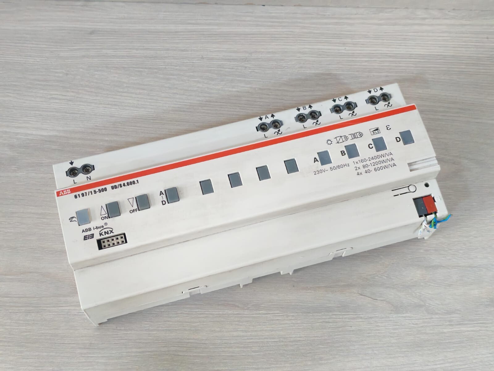 ABB 6197/15-500 UD/S 4.600.1 ABB 6197/15-500 UD/S 4.600.1 KNX UNIVERSAL DIMMER ACTUATOR 230V 5
