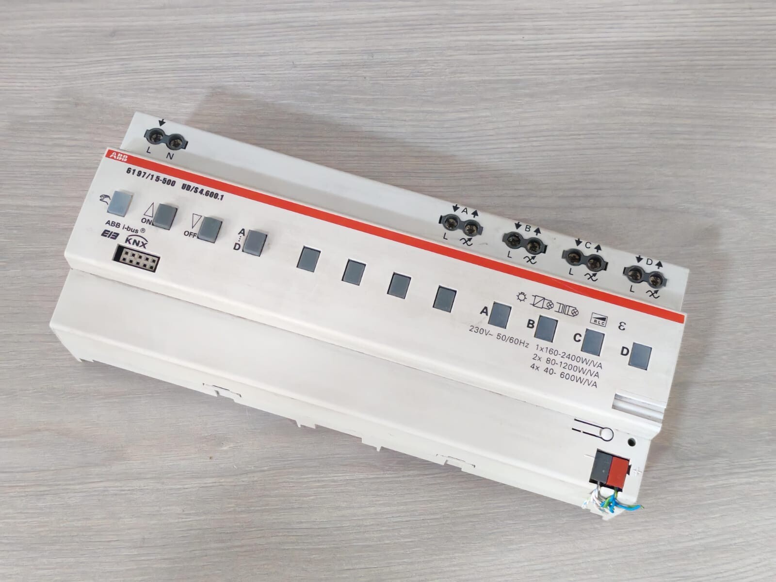 ABB 6197/15-500 UD/S 4.600.1 ABB 6197/15-500 UD/S 4.600.1 KNX UNIVERSAL DIMMER ACTUATOR 230V 6