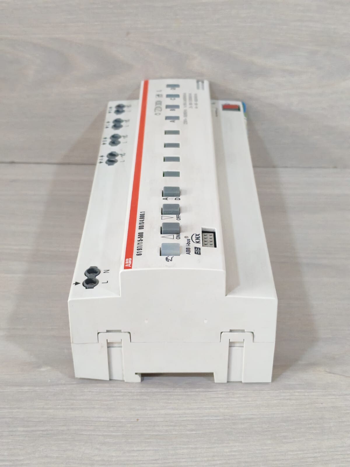 ABB 6197/15-500 UD/S 4.600.1 ABB 6197/15-500 UD/S 4.600.1 KNX UNIVERSAL DIMMER ACTUATOR 230V 7