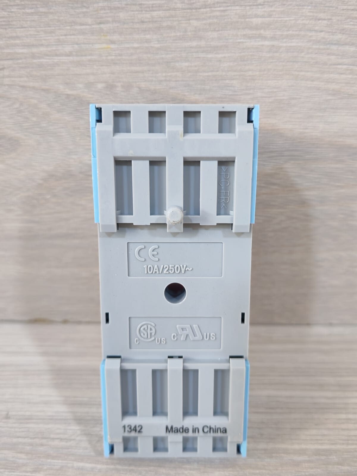 COMAT RELECO S4-J COMAT RELECO S4-J RELAY SOCKET 10A/250V -1 BOX( ) 6