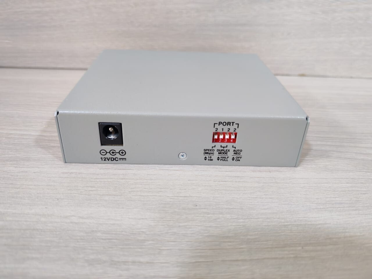 Allied Telesis 990-001166-60 Allied Telesis AT-FS232/1 Bridging Converter P/n: 990-001166-60 6
