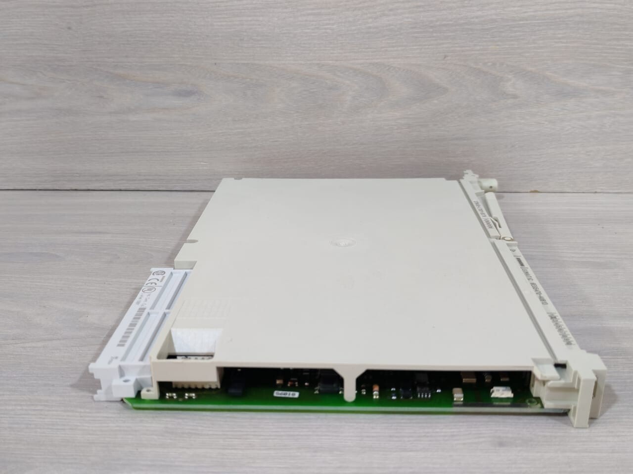 Siemens 6ES5470-4UB13 SIEMENS 6ES5470-4UB13 SIMATIC ANALOG OUTPUT MODULE 8