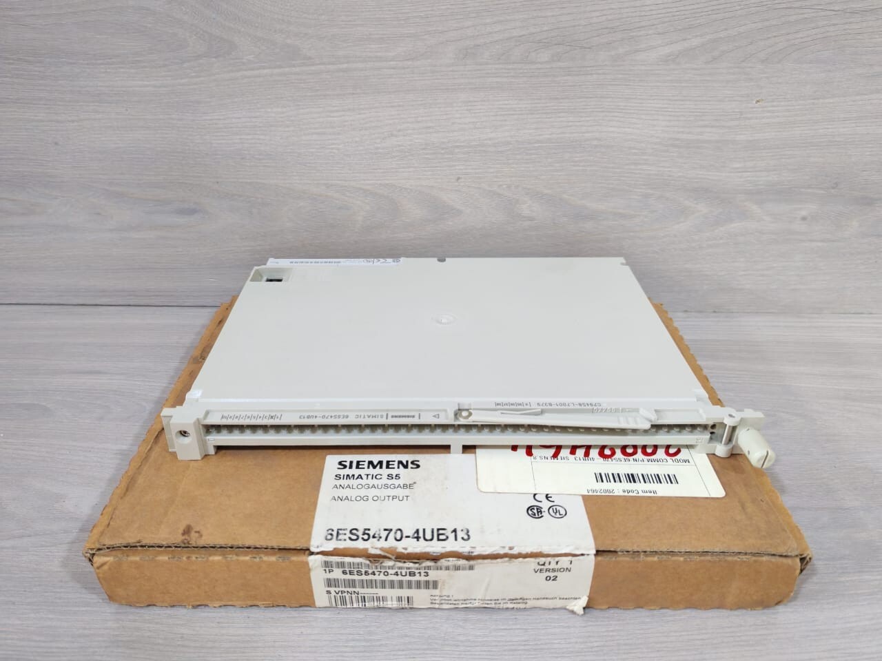 SIEMENS 6ES5470-4UB13 SIMATIC ANALOG OUTPUT MODULE