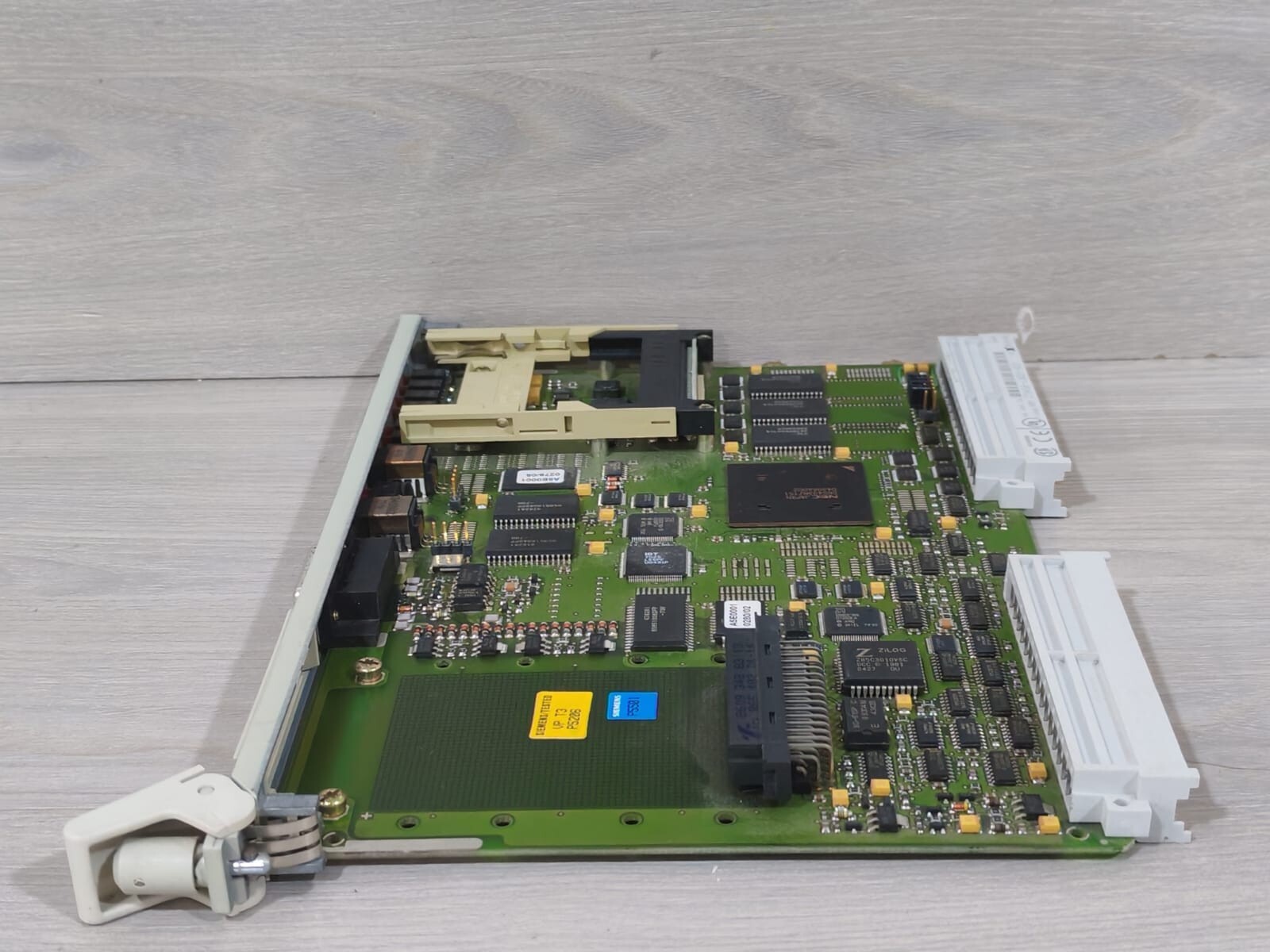Siemens 6ES5948-3UA13 SIEMENS 6ES5948-3UA13 SIMATIC CENTRAL PROCESSING UNIT 8