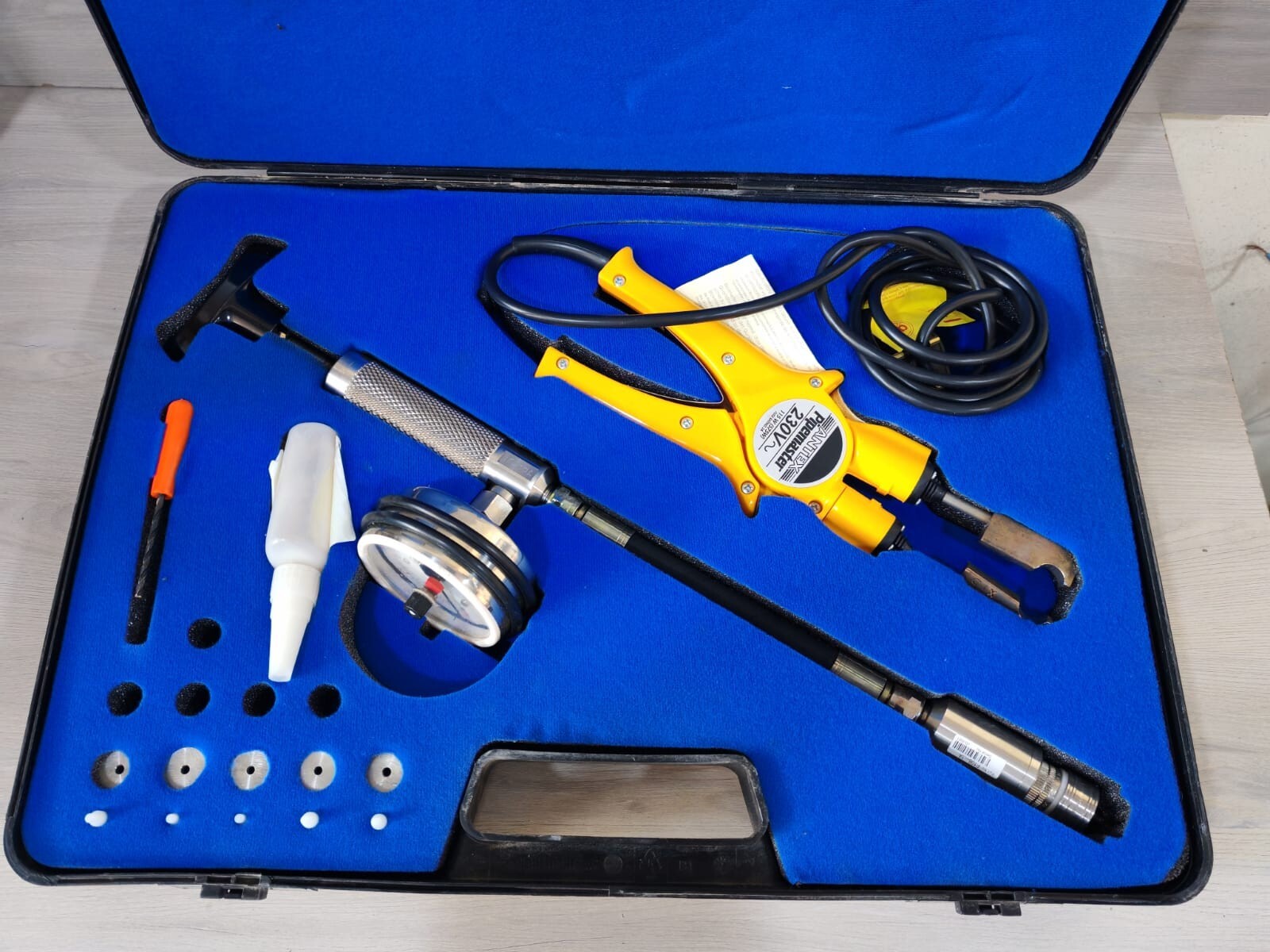 Elcometer 108 ELCOMETER 108 HYDRAULIC ADHESION TESTERS - INCOMPLETE ACCESSORIES 2