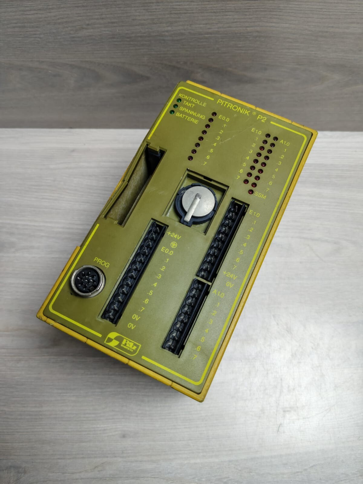 Pilz PITRONIK P2 PILZ PITRONIK P2 PROGRAMMABLE LOGIC CONTROLLER SYSTEM 6