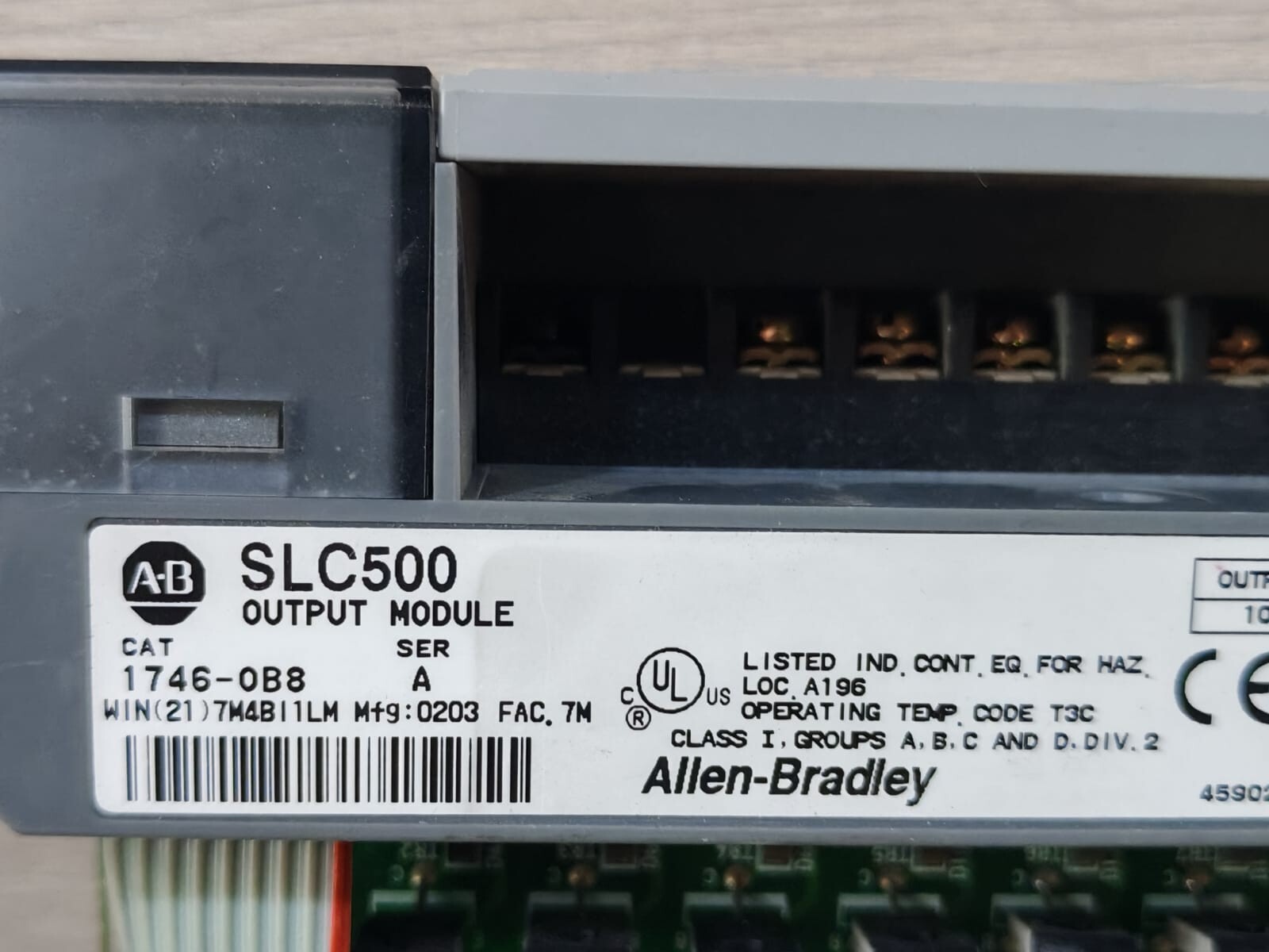 Allen-Bradley 1746-0B8 SER A ALLEN-BRADLEY 1746-0B8 SER A SLC500 OUTPUT MODULE 2