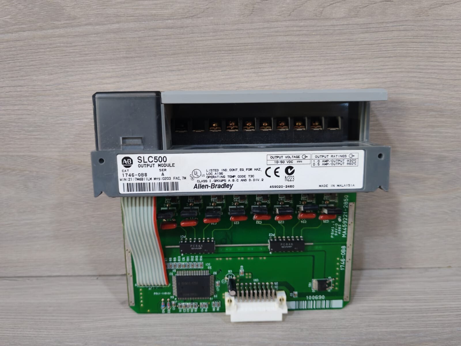 Allen-Bradley 1746-0B8 SER A ALLEN-BRADLEY 1746-0B8 SER A SLC500 OUTPUT MODULE 4