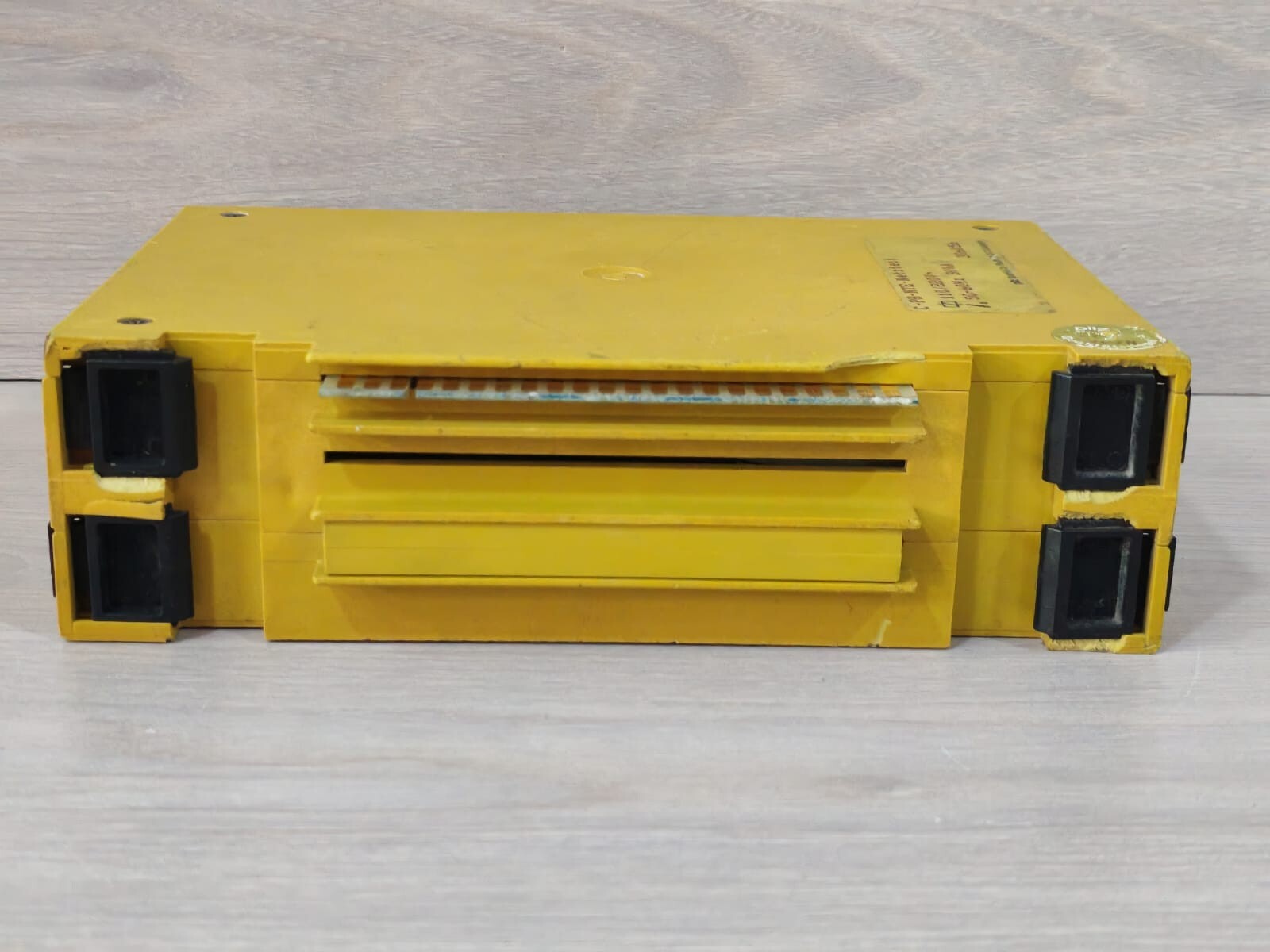 Pilz PILZ C-P8-NTE PILZ C-P8-NTE/ NT-E SPANNUNG 100-220V 50/60Hz 30VA 306056 8