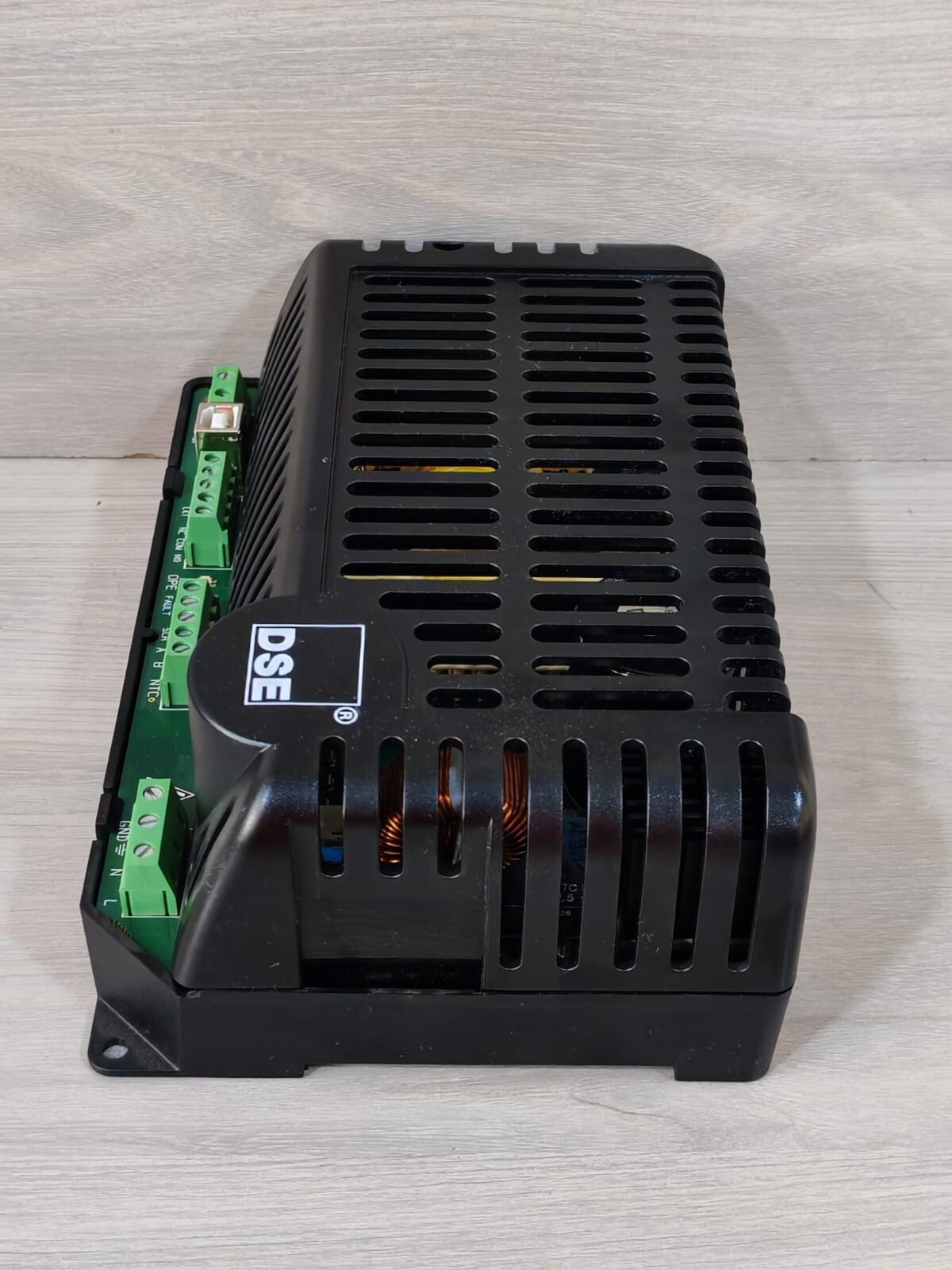 DEEP SEA ELECTRONICS 9470-003-01 DEEP SEA ELECTRONICS DSE 9470 9470-003-01 24V 10AMP INTELLIGENT BATTERY CHARGER 6