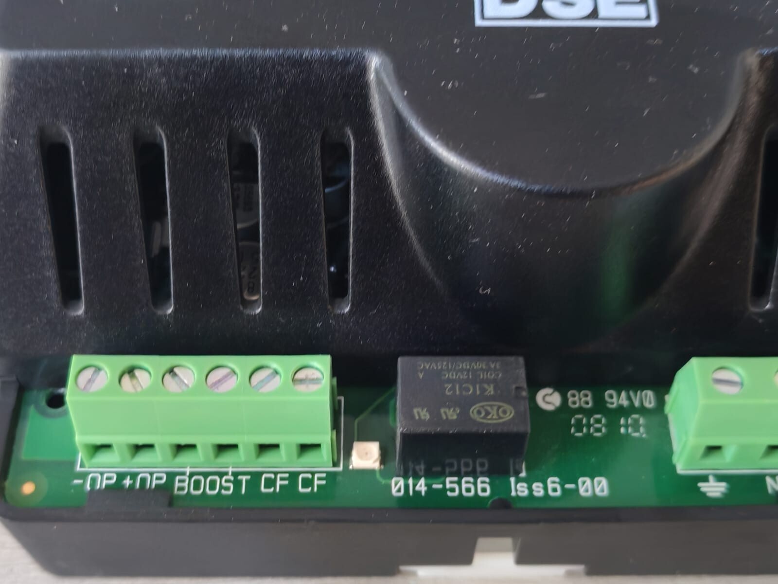 DEEP SEA ELECTRONICS DSE 9250-001-00 DEEP SEA ELECTRONICS DSE 9250-001-00 24V 3.7A BATTERY CHARGER 3