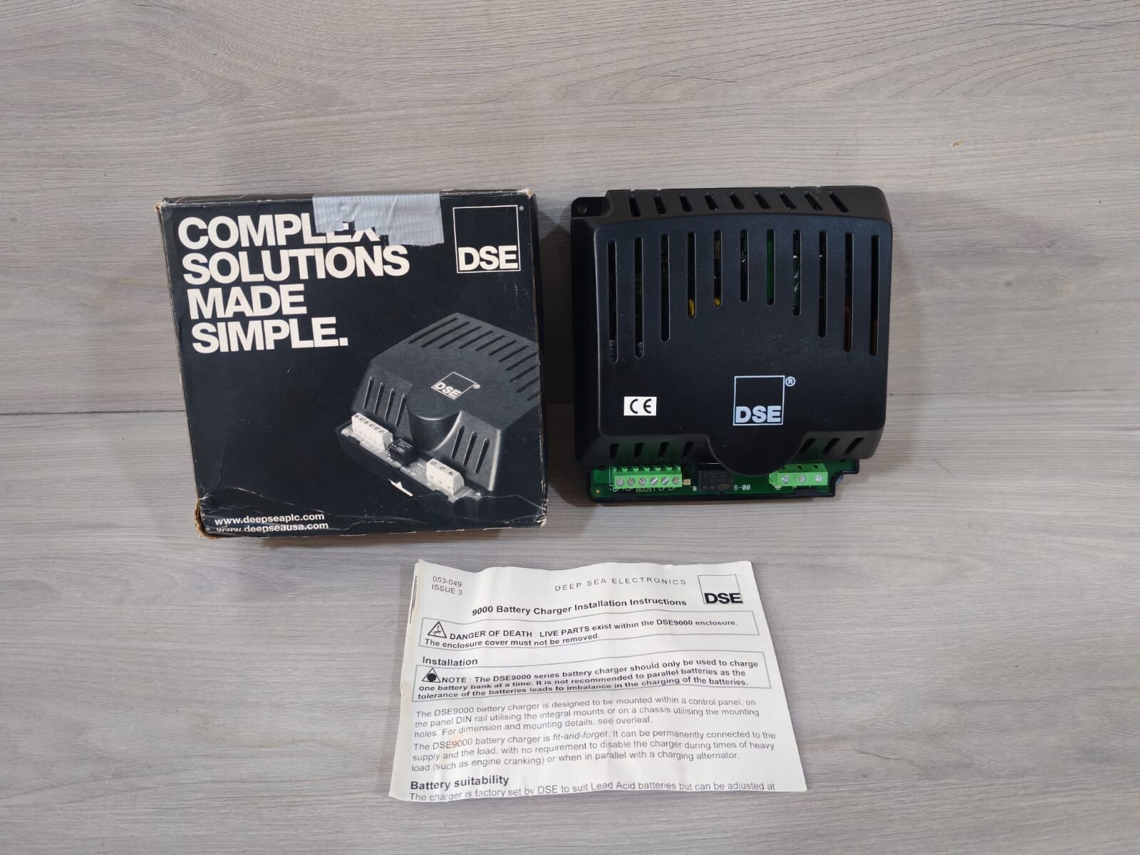 DEEP SEA ELECTRONICS DSE 9250-001-00 24V 3.7A BATTERY CHARGER