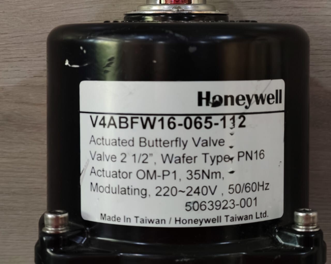Honeywell V4ABFW16-065-112 HONEYWELL V4ABFW16-065-112 ACTUATED BUTTERFLY VALVE 2 1/2" WAFER TYPE PN16 3