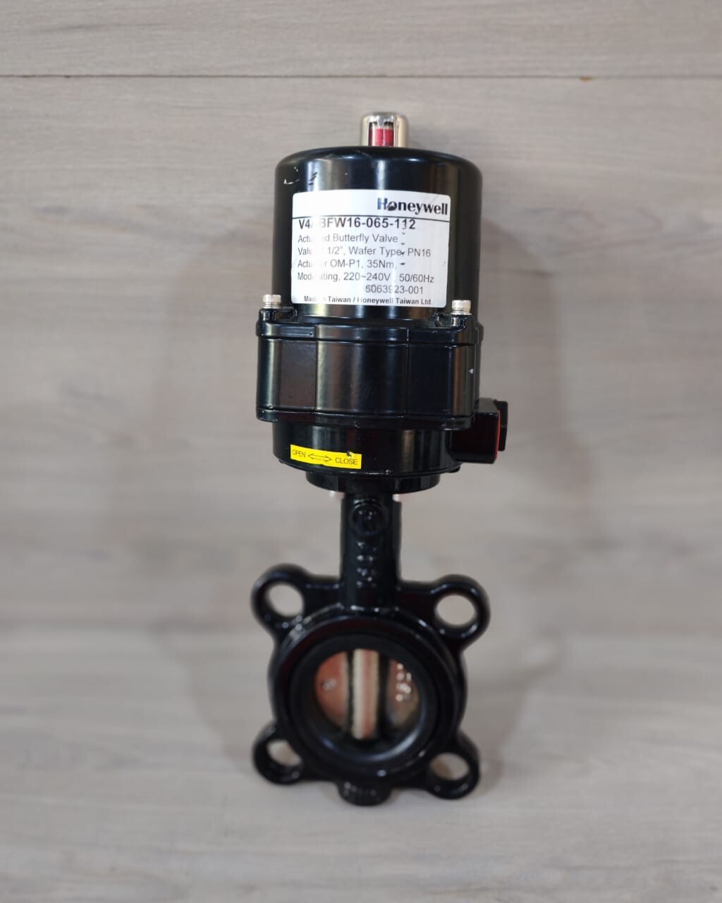 HONEYWELL V4ABFW16-065-112 ACTUATED BUTTERFLY VALVE 2 1/2" WAFER TYPE PN16