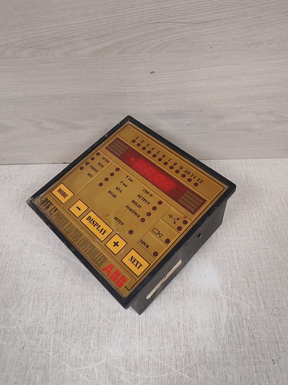 ABB RVK12 20.050.82224 ABB RVK 12 POWER FACTOR CONTROLLER RVK12 20.050.82224 4