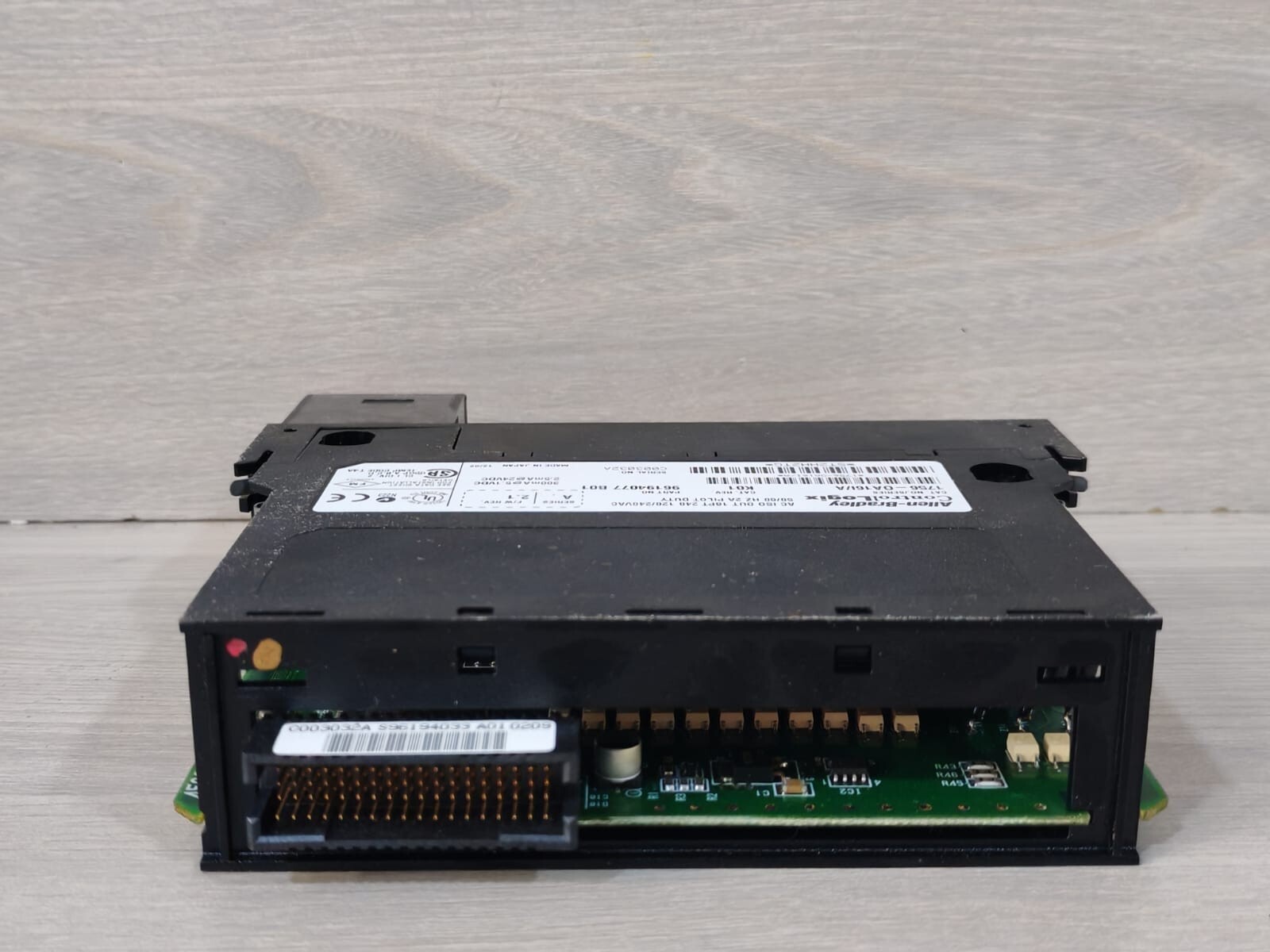 Allen-Bradley 1756-0A16I/A ALLEN-BRADLEY 1756-0A16I/A CONTROLOGIX 96194077 B01 7