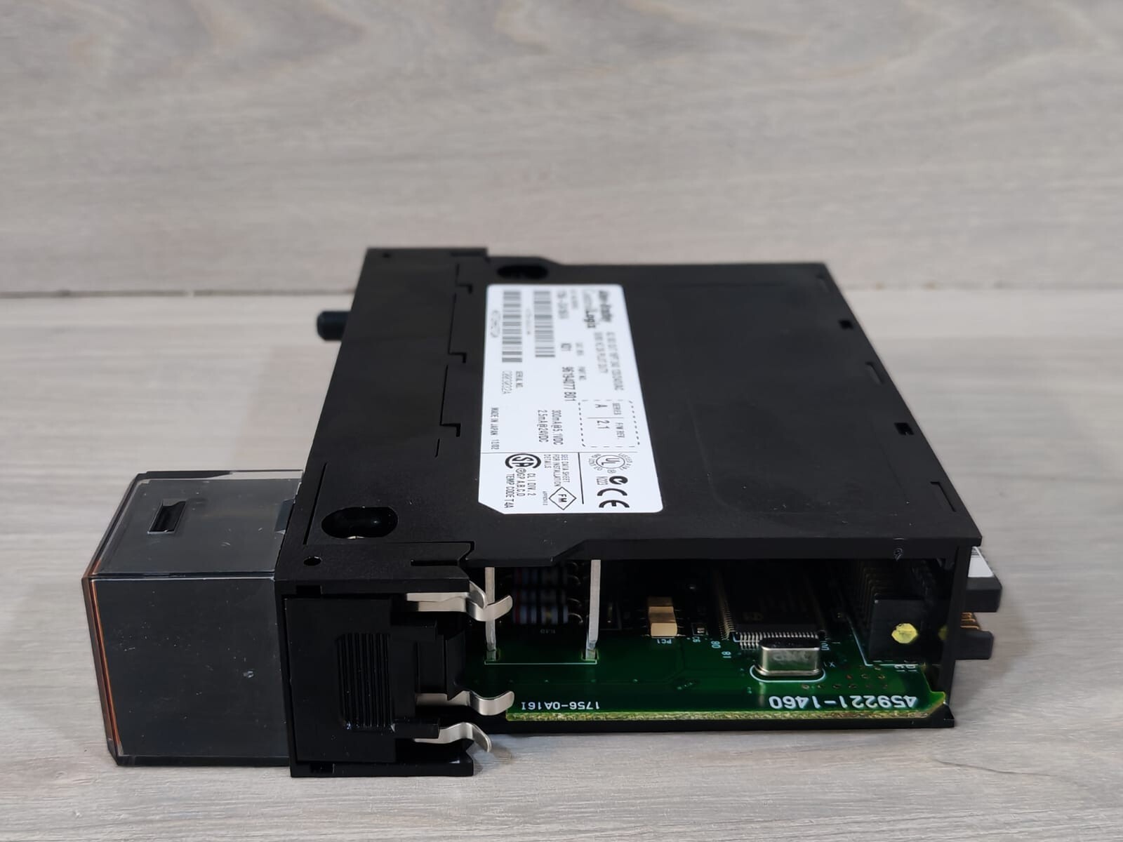 Allen-Bradley 1756-0A16I/A ALLEN-BRADLEY 1756-0A16I/A CONTROLOGIX 96194077 B01 8
