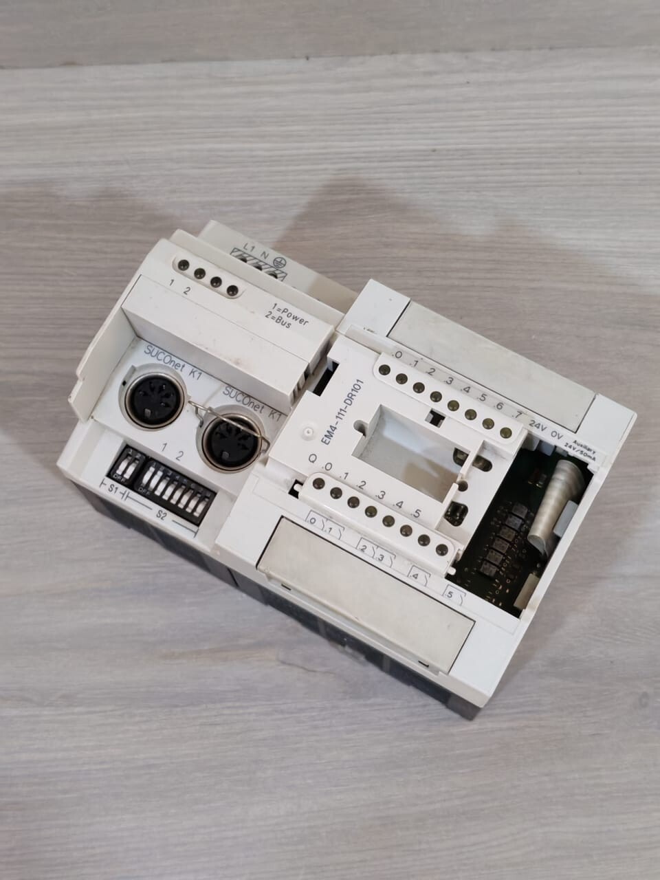Moeller EM4-111-DR1 MOELLER EM4-111-DR1 230VAC 0,03A POWER SUPPLY 6