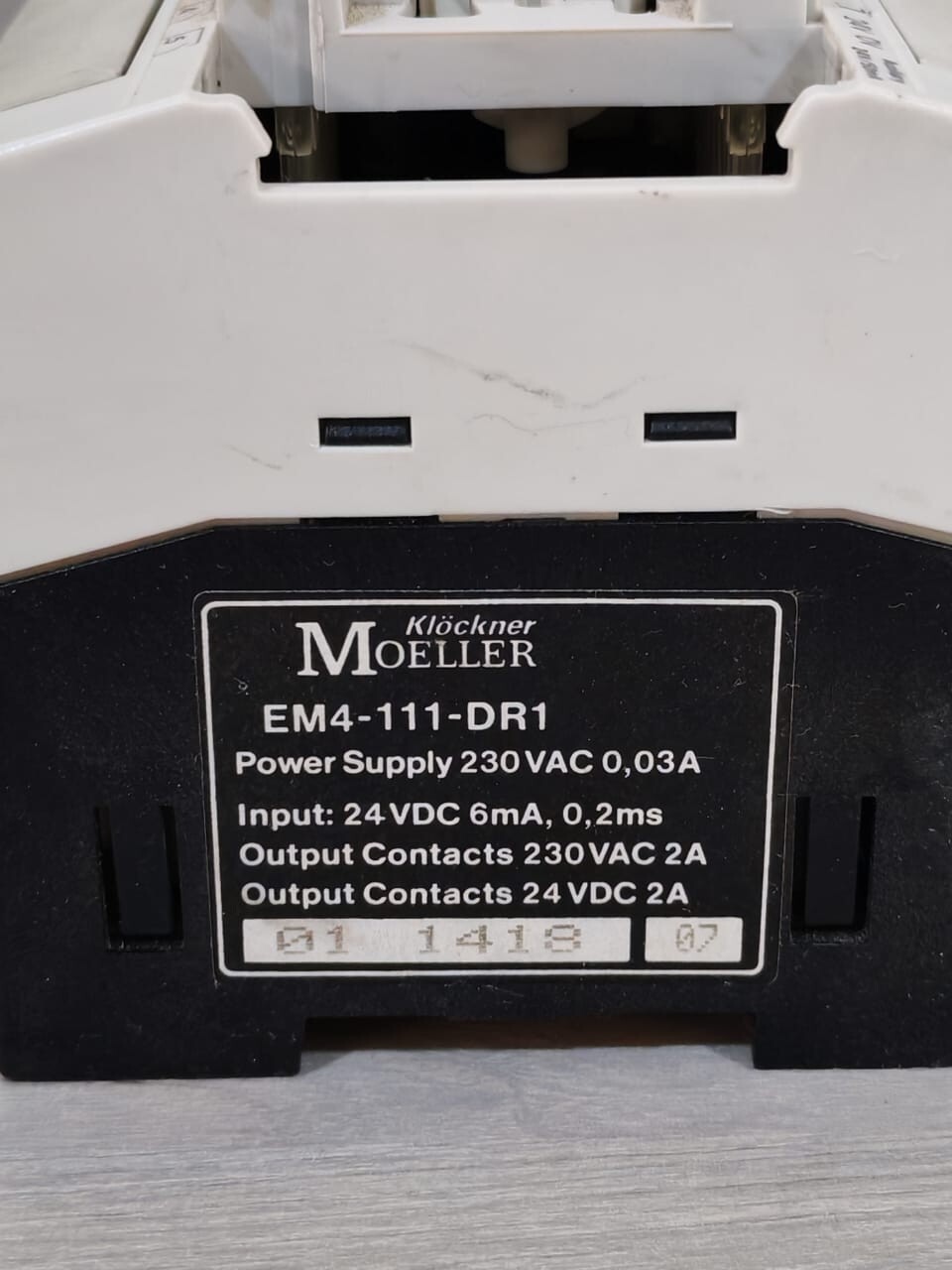 Moeller EM4-111-DR1 MOELLER EM4-111-DR1 230VAC 0,03A POWER SUPPLY 10