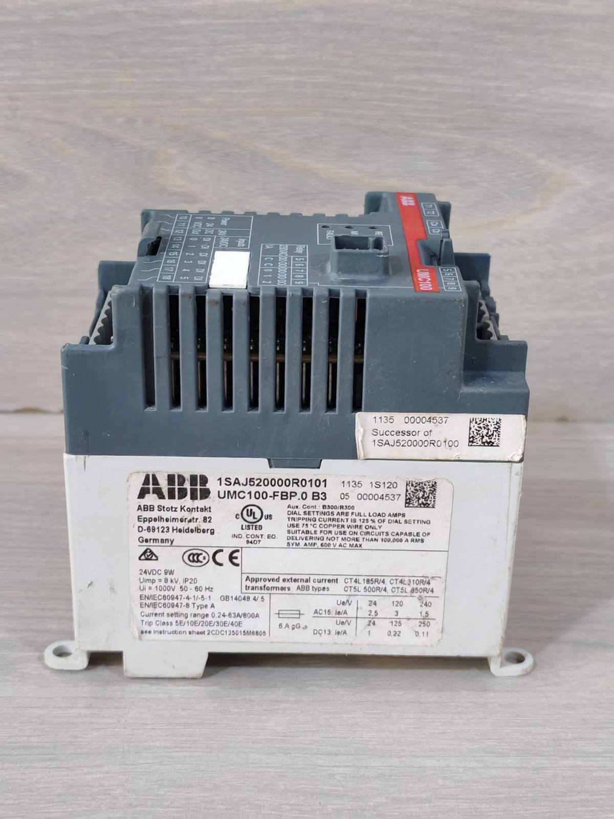 ABB 1SAJ520000R0101 ABB 1SAJ520000R0101 UMC100-FBP.0 B3 UNIVERSAL MOTOR CONTROL 24VDC 9W 9