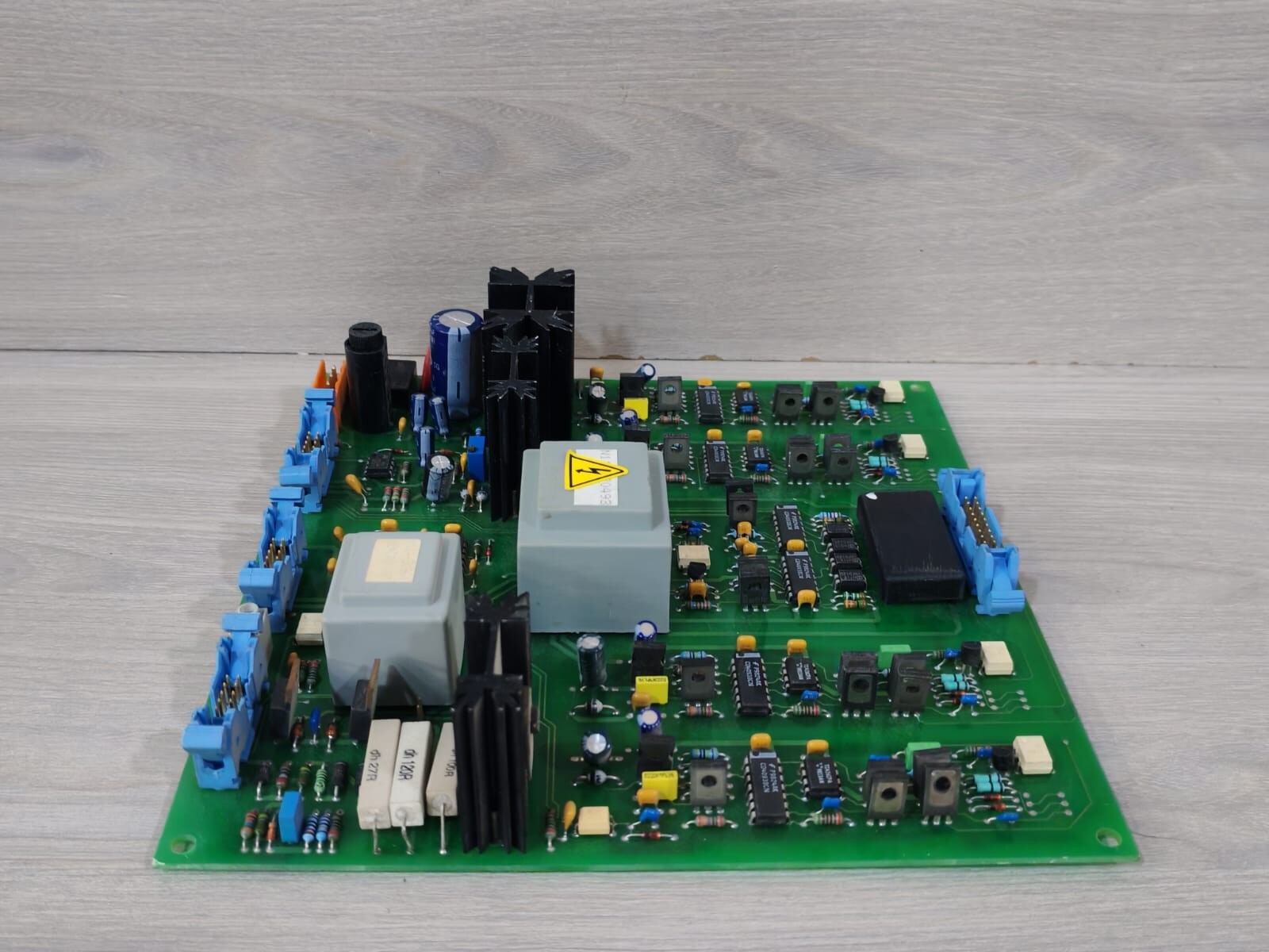 SALICRU BM002F00 SALICRU BM002F00 ELECTRONIC DRIVER BOARD 8