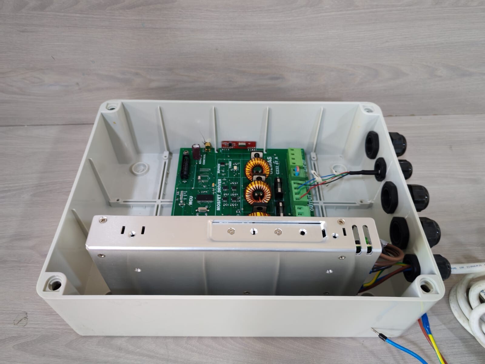 GEMAS UNKNOWN GEMAS RGB LED Light Control Unit with FOUR Terminals 9