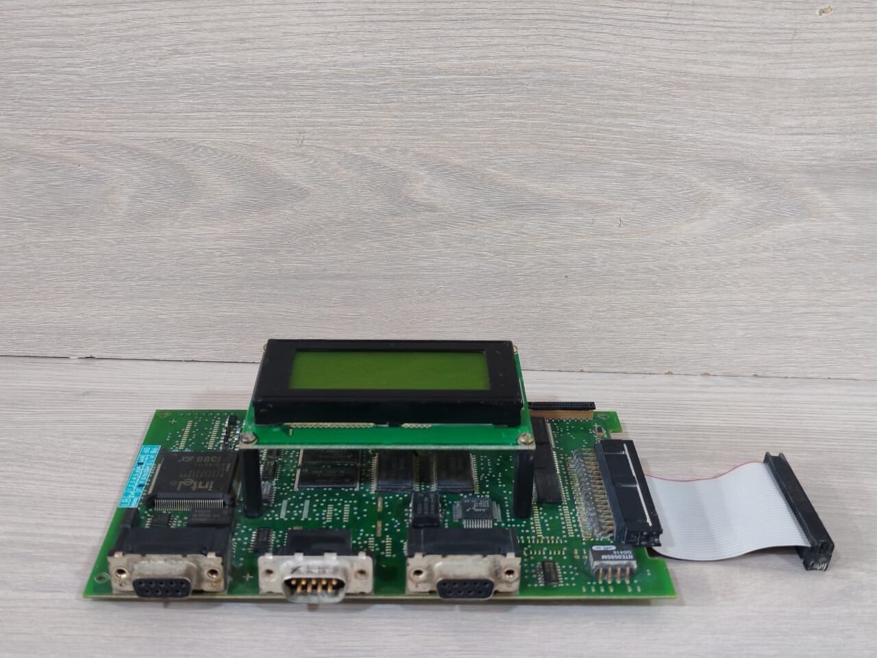 Siemens J31070-A5413-F006-C1-85 SIEMENS A5E00066789 KS07/J31070-A5413-F006-C1-85 BOARD W/ PC 1604A B LCD PANEL 8