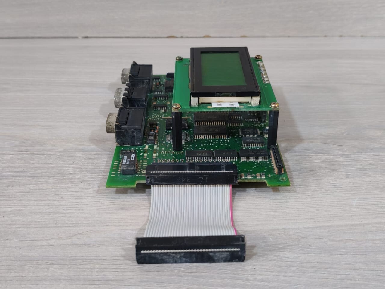 Siemens J31070-A5413-F006-C1-85 SIEMENS A5E00066789 KS07/J31070-A5413-F006-C1-85 BOARD W/ PC 1604A B LCD PANEL 10