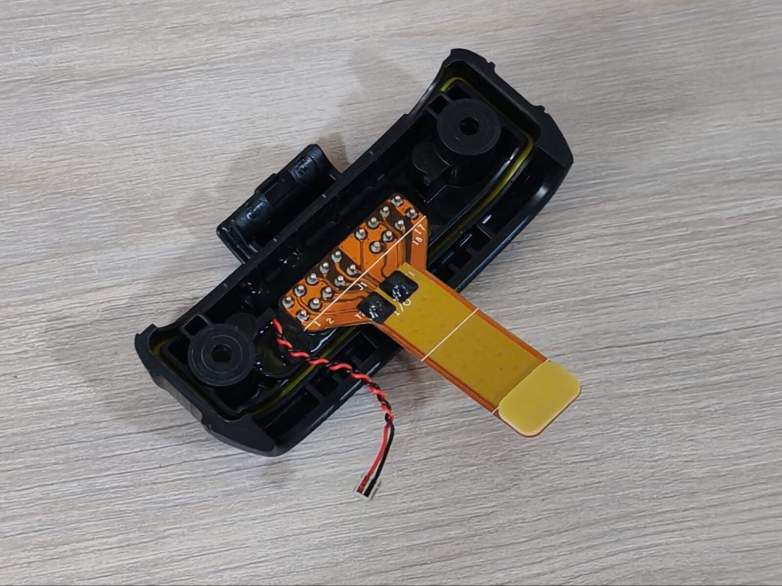 UNKNOWN 50106923-001FRE 50106923-001FRE I/O CAP ASMB 99EX,9330, Modified 8745-540009-58 6