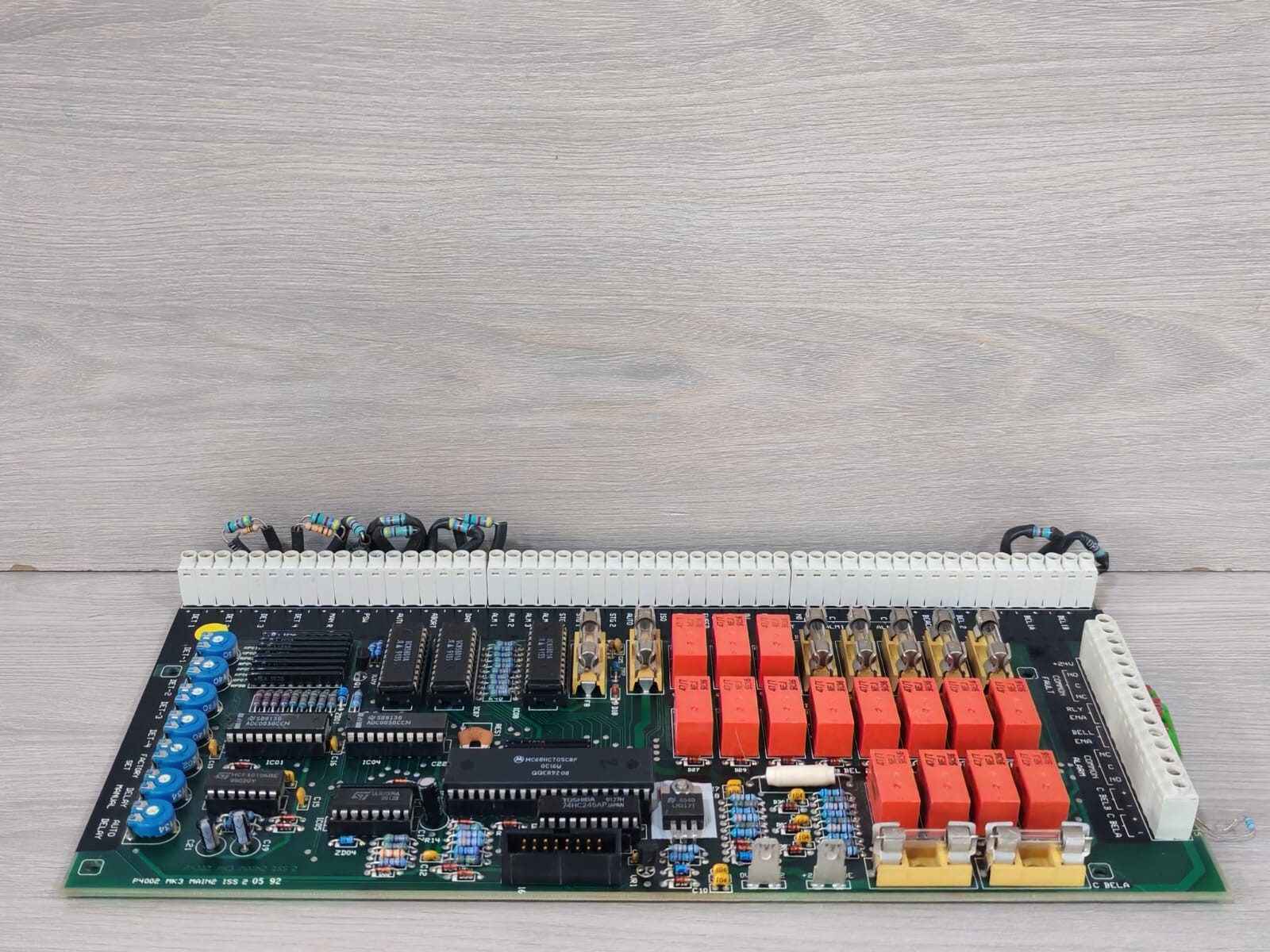 UNKNOWN P4002 MK3 MAIN2 ISS 2 P4002 MK3 MAIN2 ISS 2 PCB BOARD 4