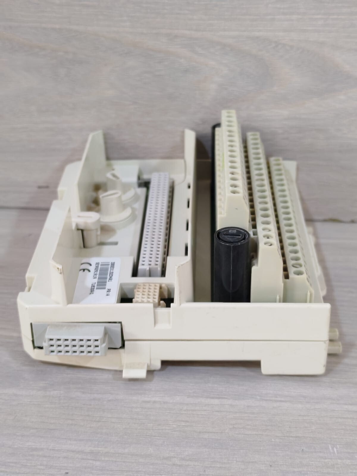 ABB 3BSE013234R1 ABB 3BSE013234R1 PR:A TU830V1- BASE ONLY 4