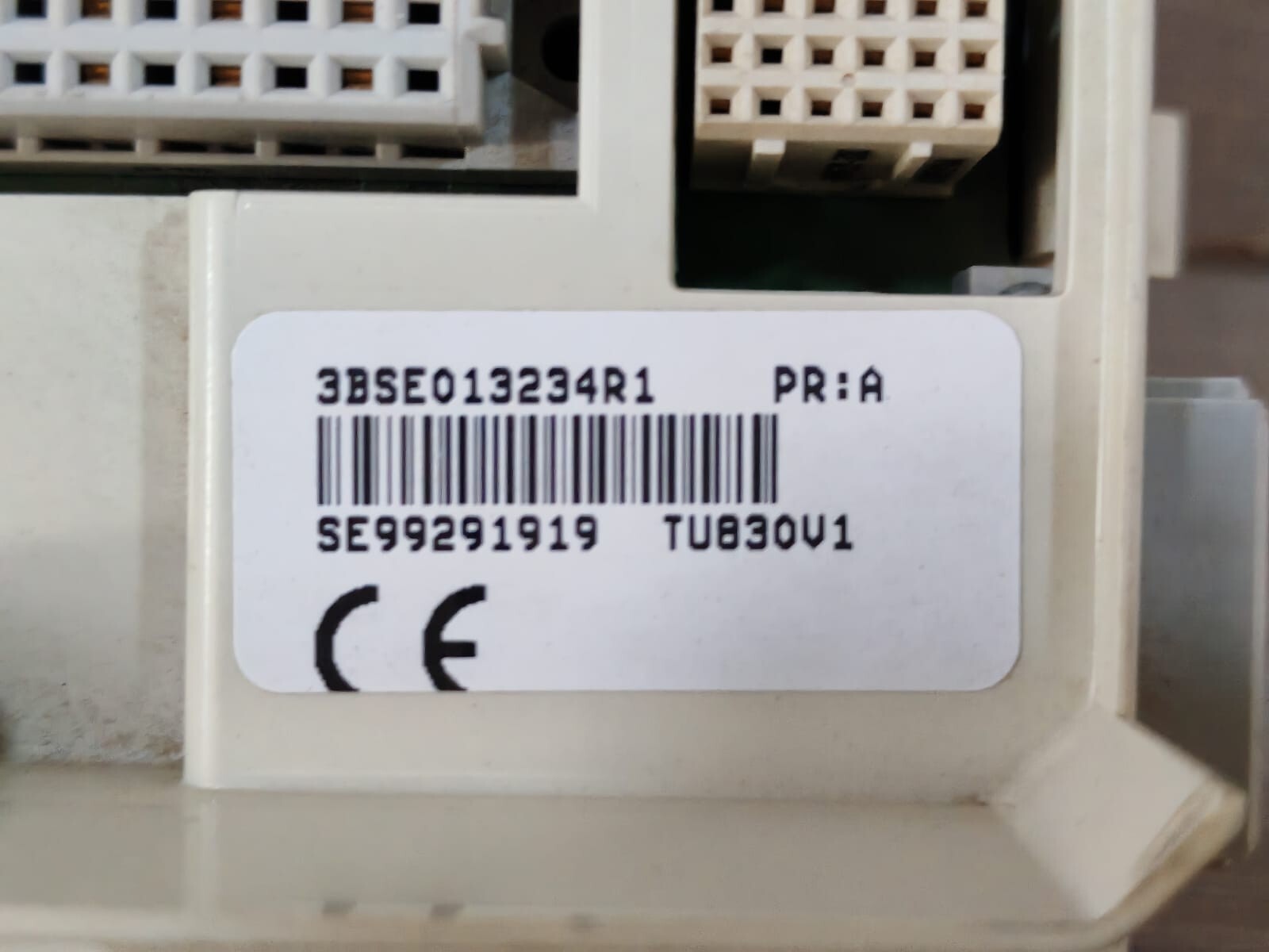 ABB 3BSE013234R1 ABB 3BSE013234R1 PR:A TU830V1- BASE ONLY 6
